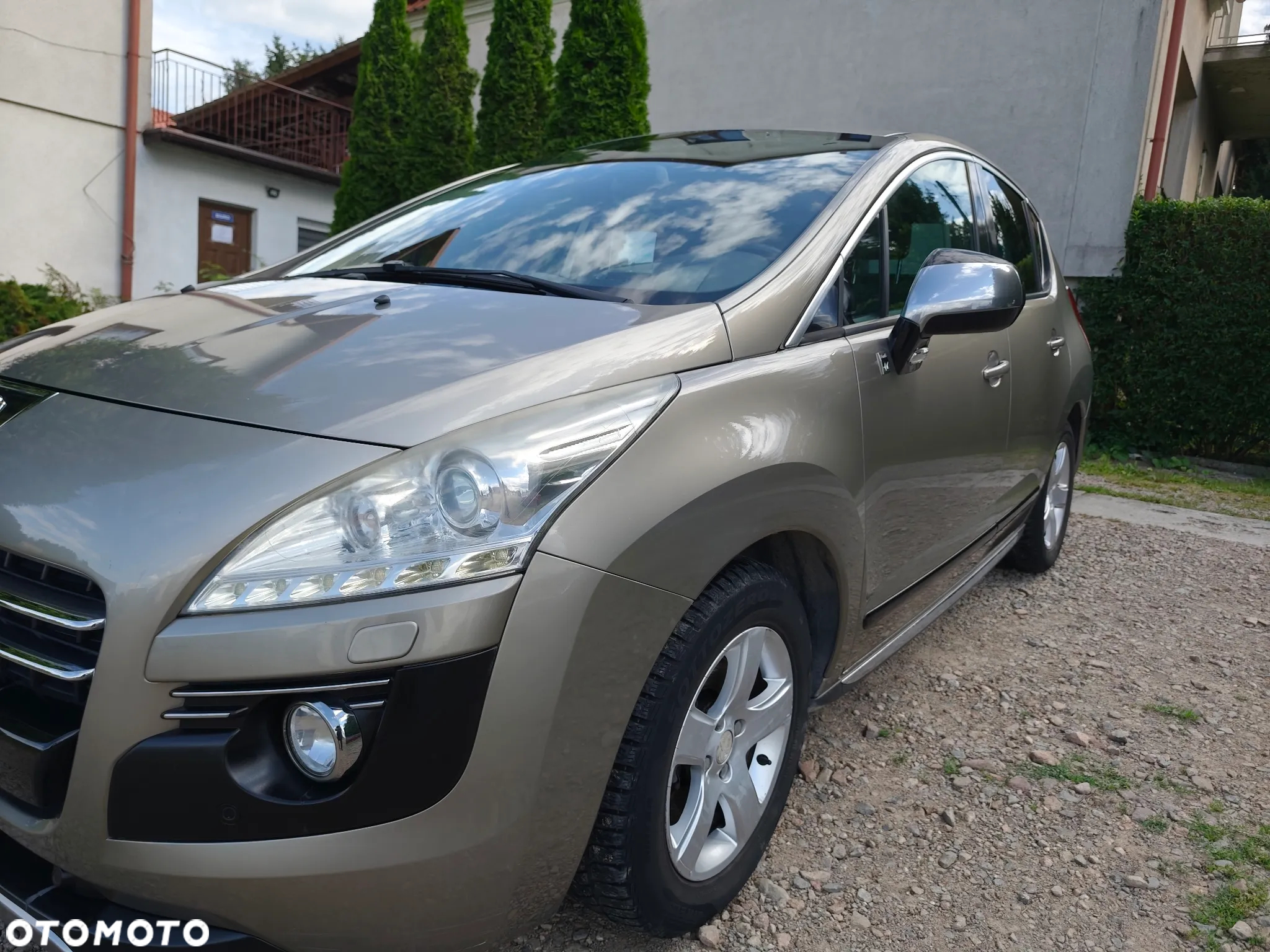 Peugeot 3008 2.0 HYbrid4 - 10