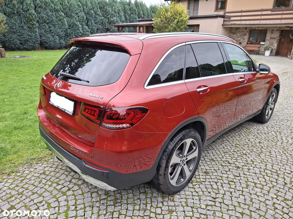 Mercedes-Benz GLC 300 4Matic 9G-TRONIC Exclusive - 3