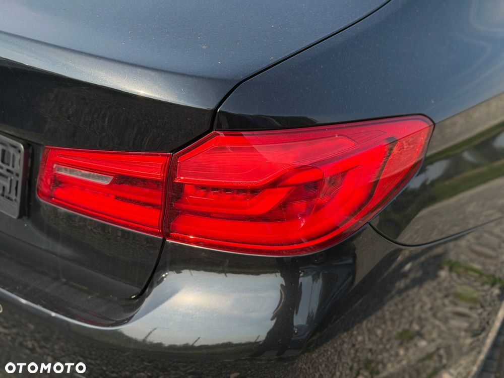 BMW Seria 5 520i - 16