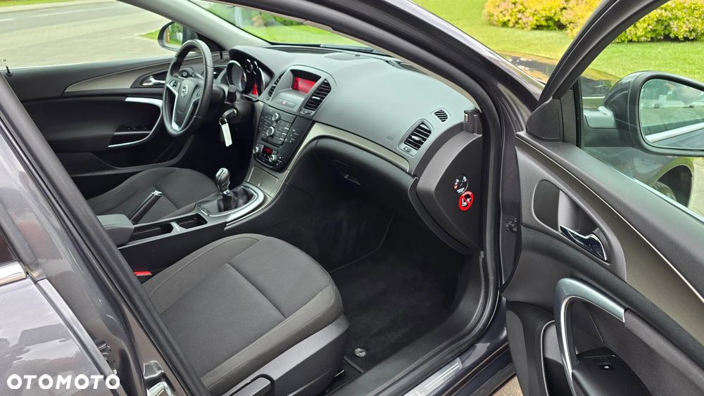 Opel Insignia - 10