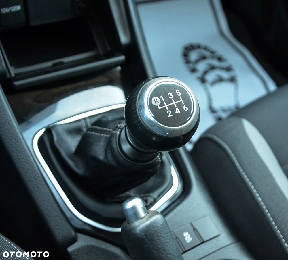 Toyota Auris 1.33 VVT-i - 19