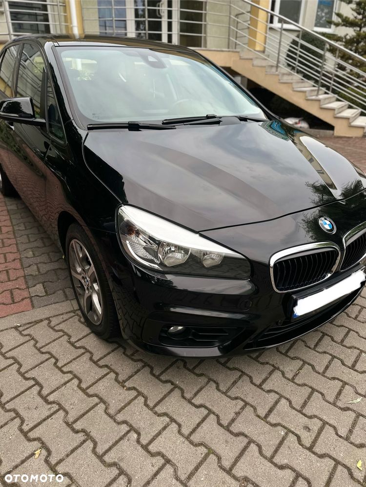 BMW Seria 2 218d - 9