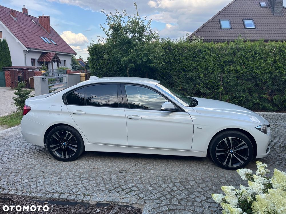 BMW Seria 3 320i xDrive Sport Line Shadow sport - 9