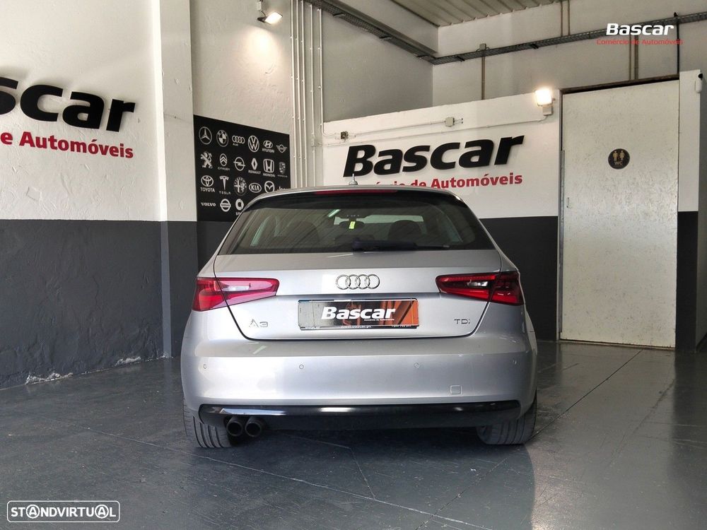 Audi A3 2.0 TDI S tronic sport - 8