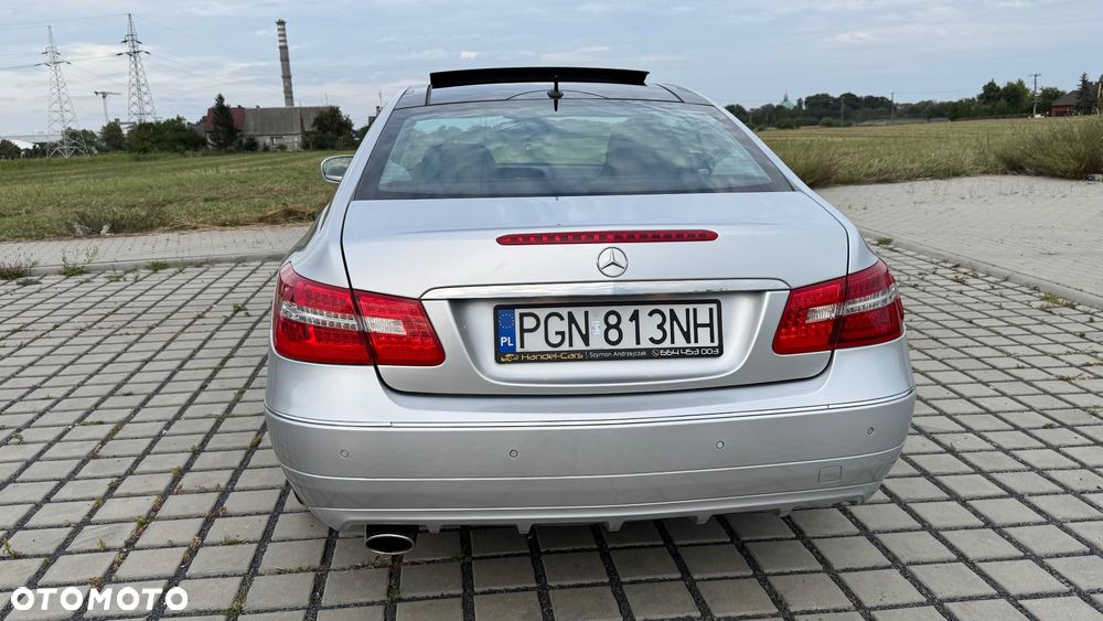 Mercedes-Benz Klasa E 250 CGI BlueEffICIENCY - 12