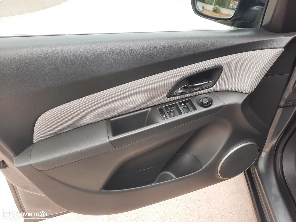 Chevrolet Cruze 2.0 VCDi LT - 21