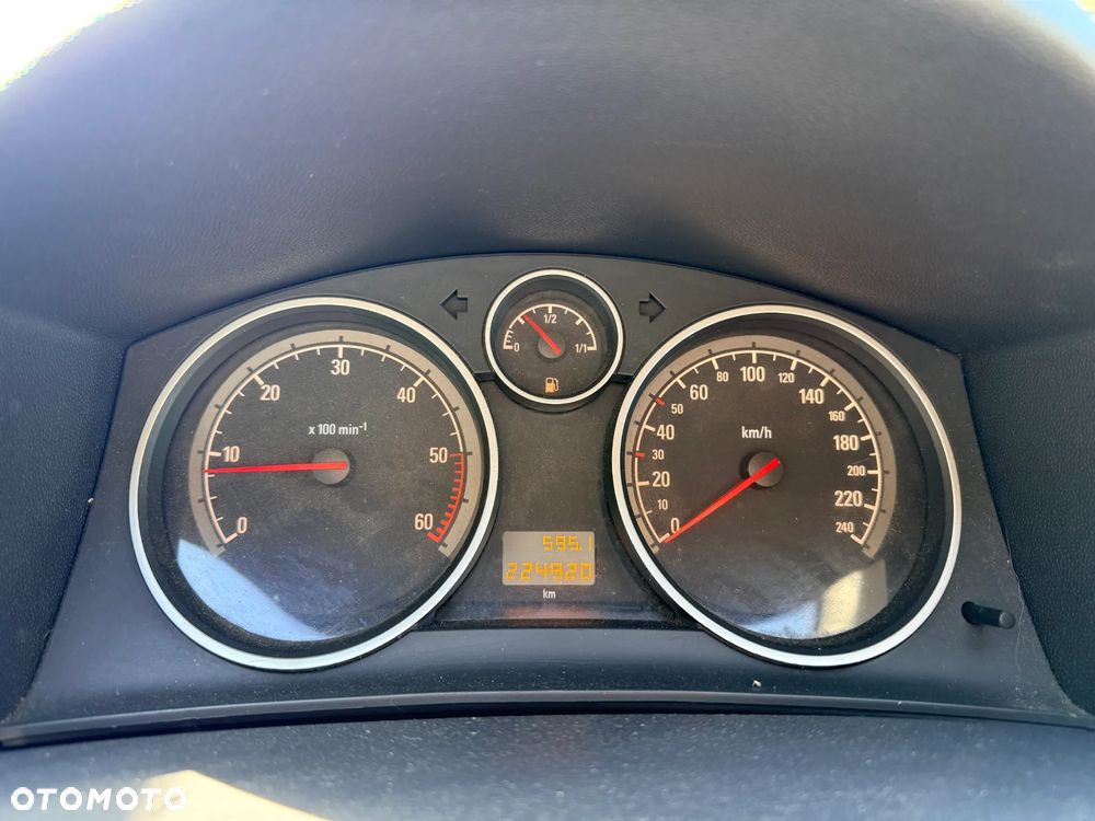 Opel Astra 1.7 CDTI 111 - 9