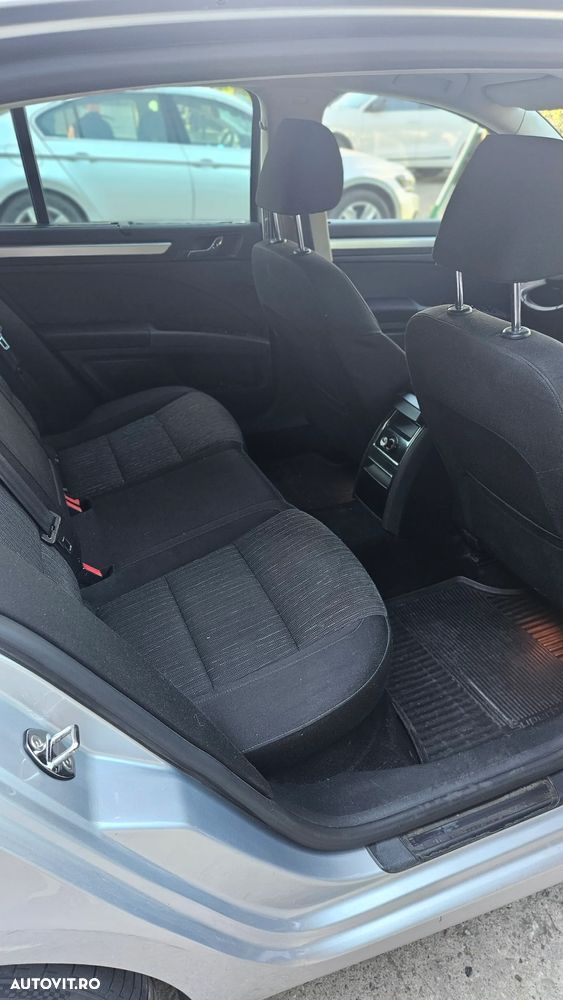 Skoda Superb 2.0 TDI 4X4 Elegance - 4