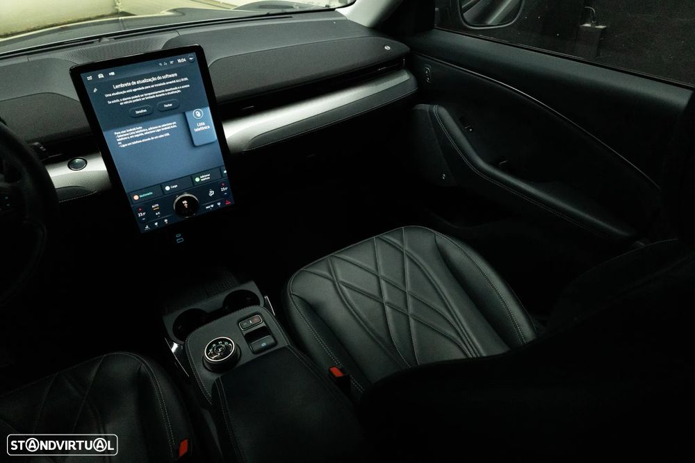 Ford Mustang Mach-E Standard - 17