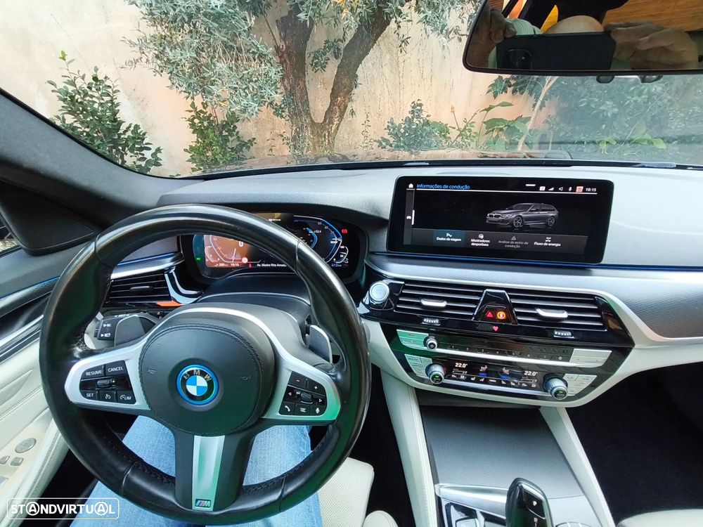 BMW 530 e Pack Desportivo M - 26