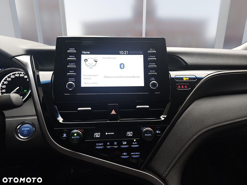 Toyota Camry 2.5 Hybrid Comfort CVT - 18