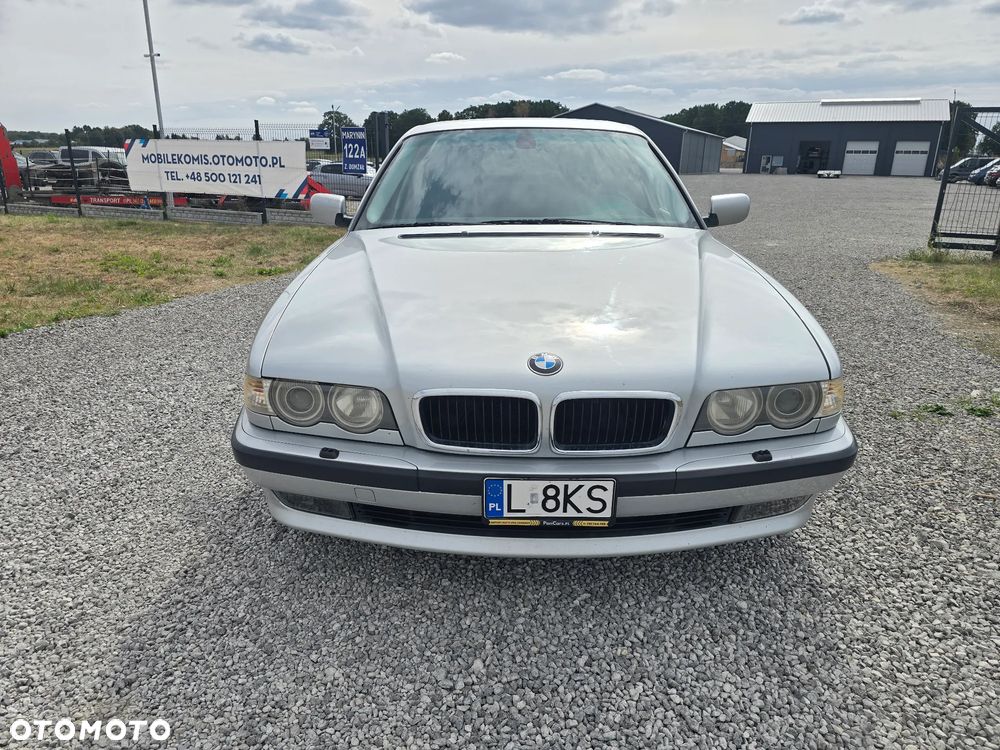 BMW Seria 7 - 13