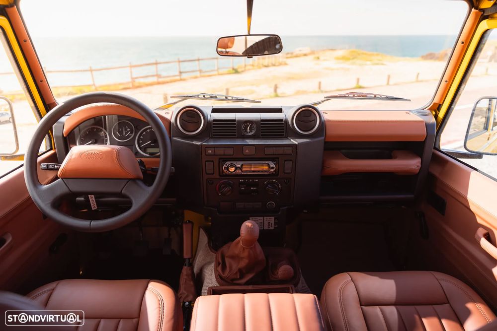 Land Rover Defender 90 SW 2.4 CRD S - 20