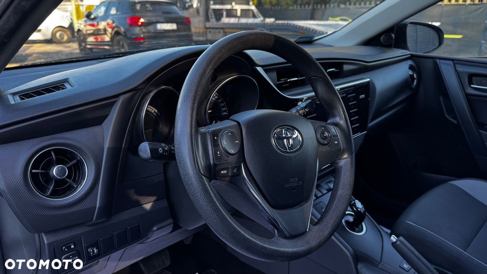 Toyota Auris - 23