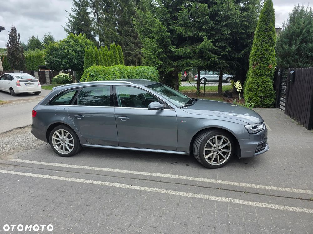Audi A4 Avant 2.0 TFSI S line Sportpaket - 4