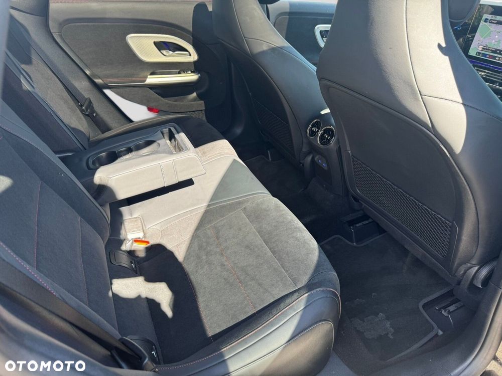 Mercedes-Benz CLA 200 mHEV 8G-DCT - 21