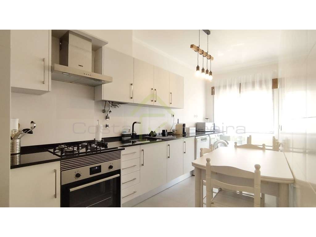 Apartamento T3 RENOVADO no CENTRO da cidade de Torres Vedras! - Grande imagem: 3/17