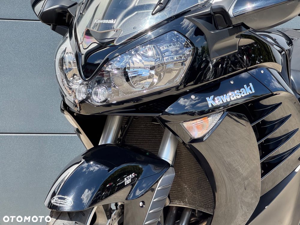 Kawasaki GTR - 26