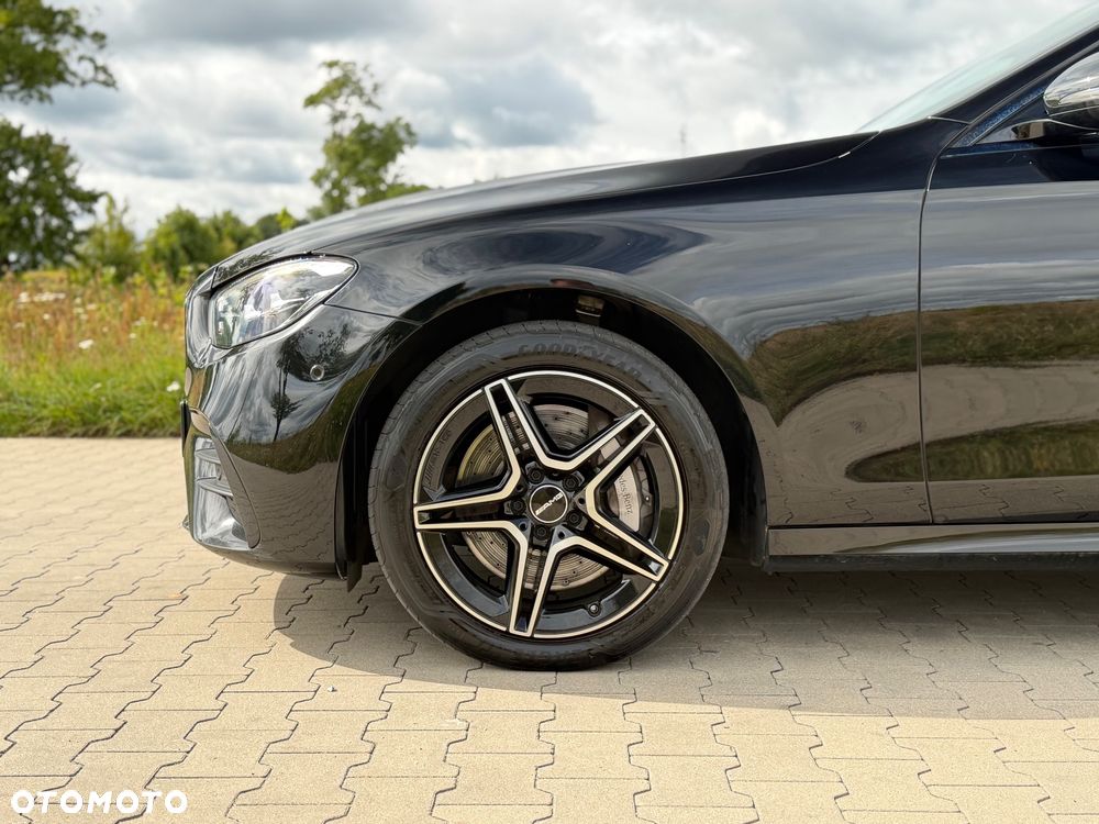 Mercedes-Benz Klasa E 300 de 4Matic 9G-TRONIC AMG Line - 16