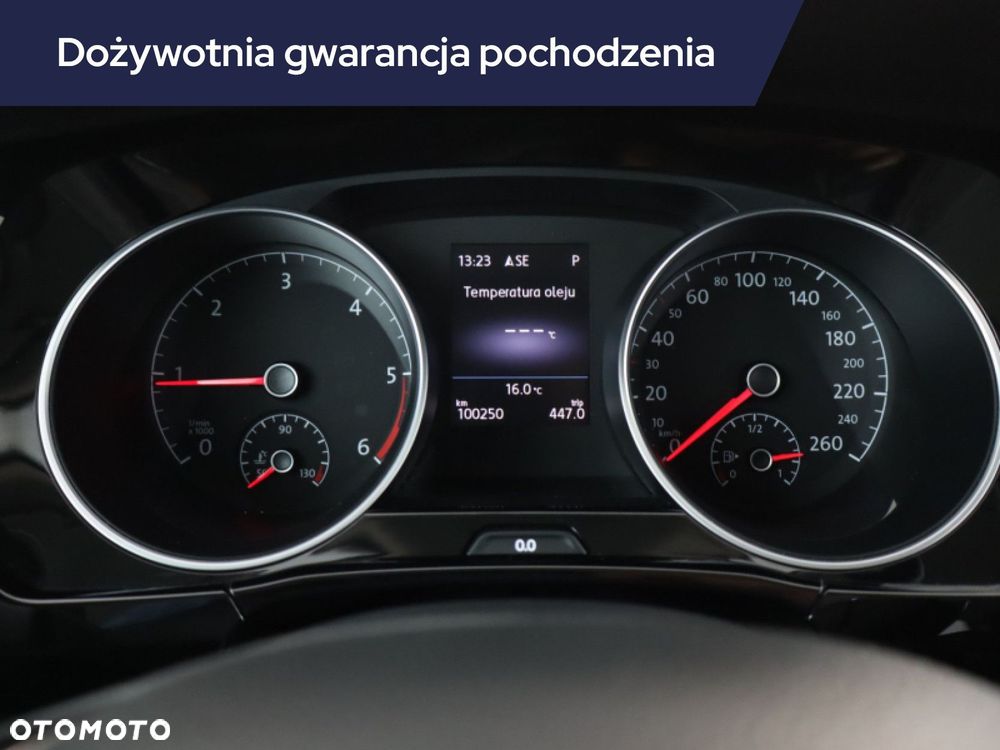 Volkswagen Touran - 13