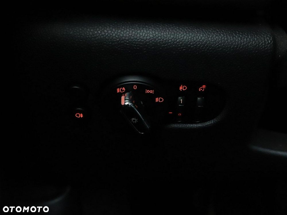 MINI Cooper Essential Trim - 33