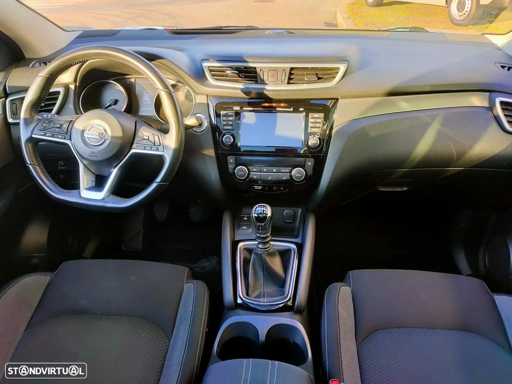 Nissan Qashqai 1.5 dCi N-Connecta 18 - 9