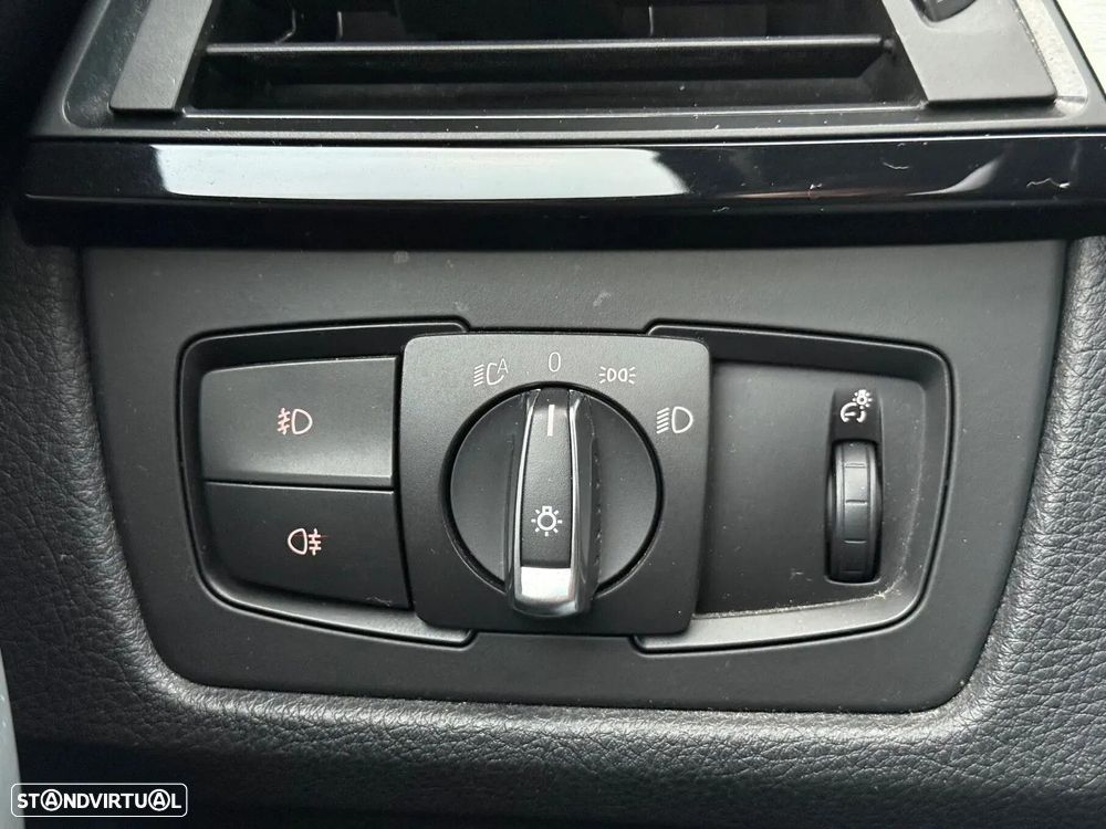 BMW 320 d Auto Pack M - 25