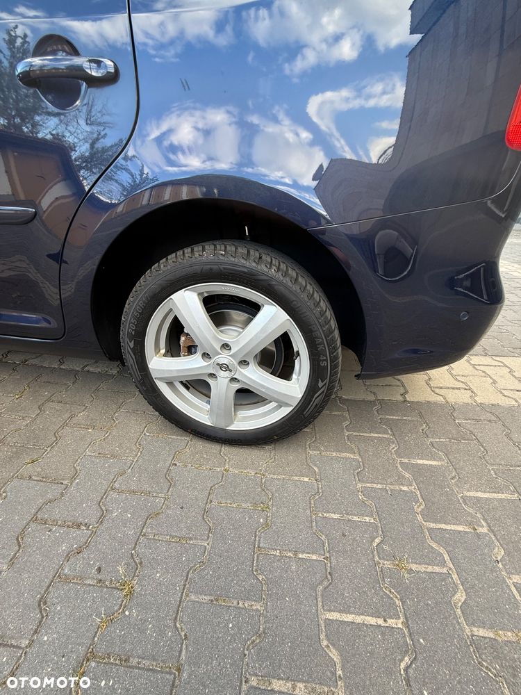 Volkswagen Touran 1.6 TDI DPF Comfortline - 6