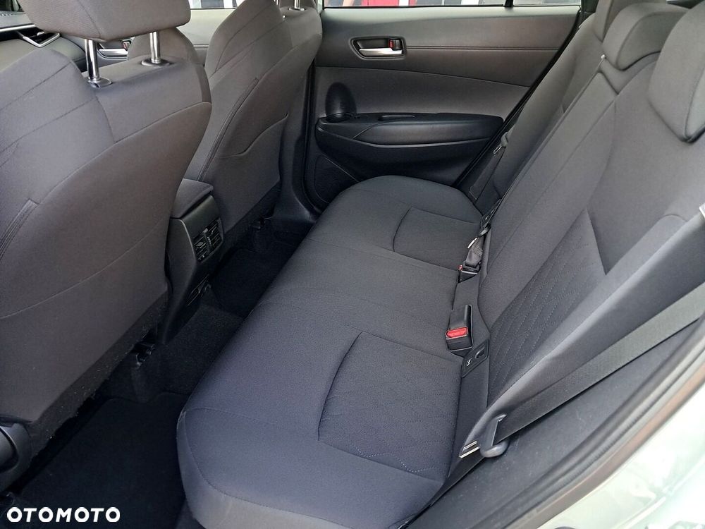 Toyota Corolla Cross - 13