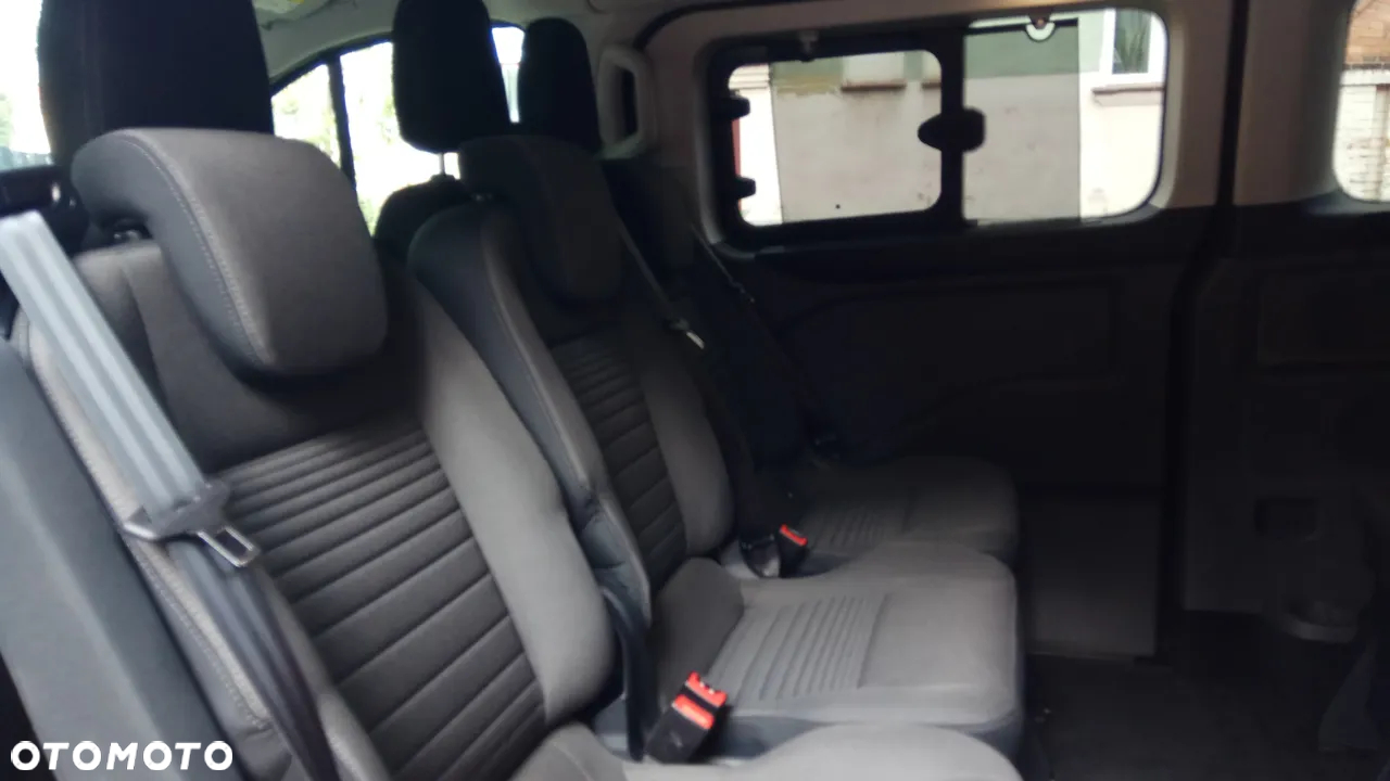 Ford Tourneo Custom 2.0 EcoBlue L2 Shuttle Bus Titanium - 9