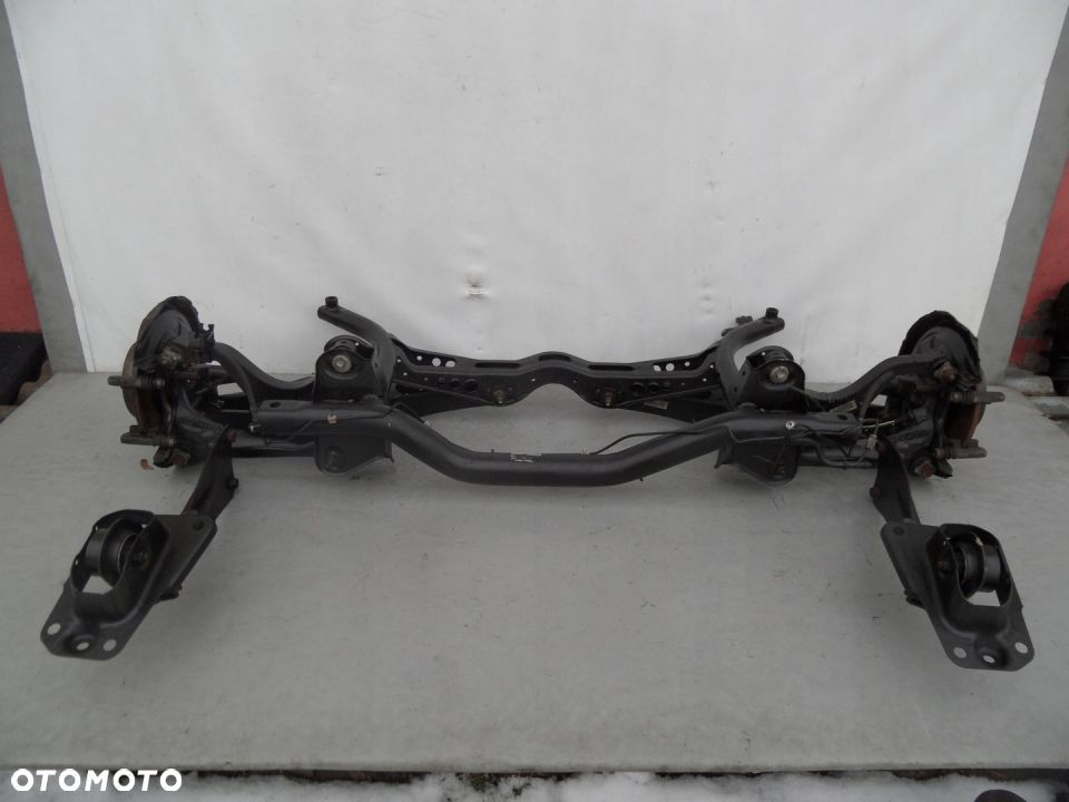 OŚ TYLNA ZAWIESZENIE TYŁ VW GOLF V VI AUDI A3 8P - 2