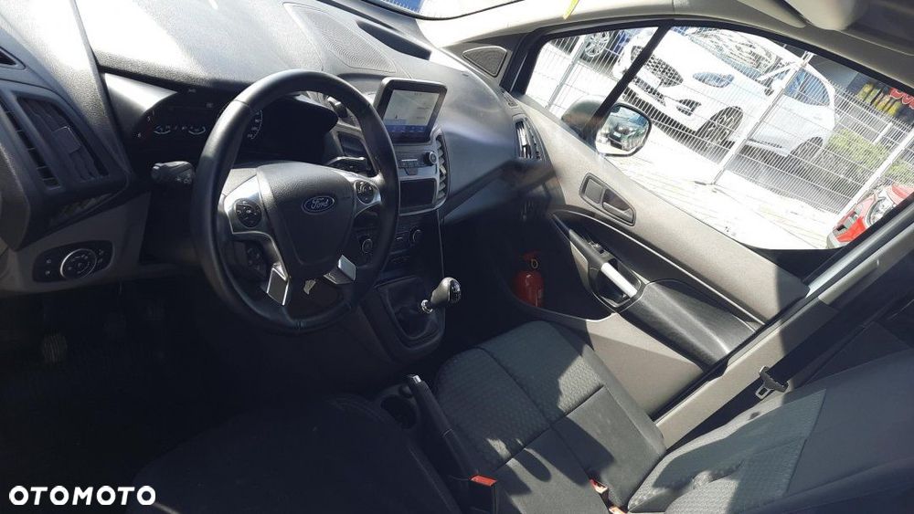 Ford Transit Connect - 8