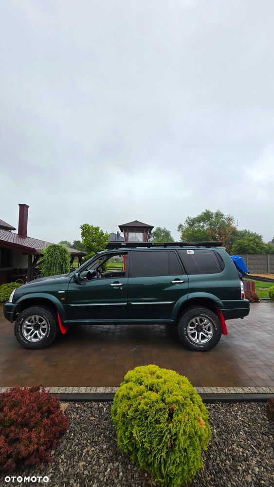Suzuki XL7 - 4