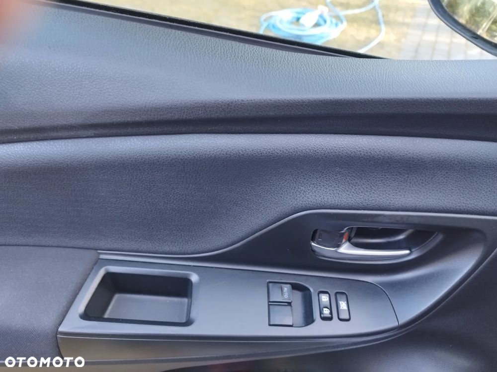 Toyota Yaris 1.5 Active - 11
