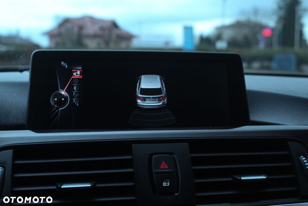 BMW Seria 3 320d Sport-Aut - 24