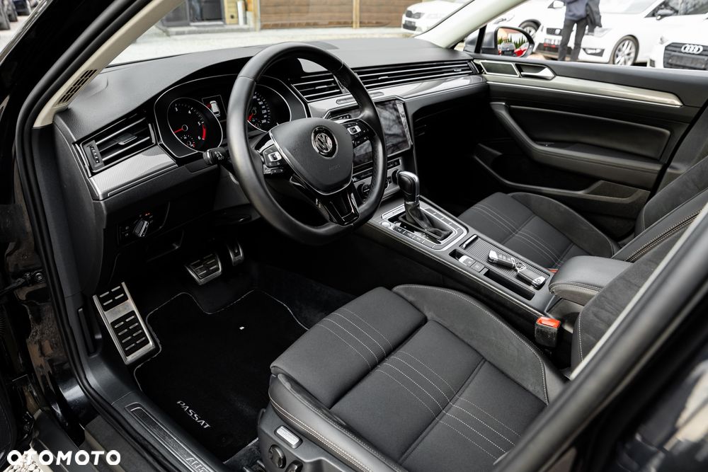 Volkswagen Passat Alltrack 2.0 TDI SCR 4Motion DSG (BMT) - 17