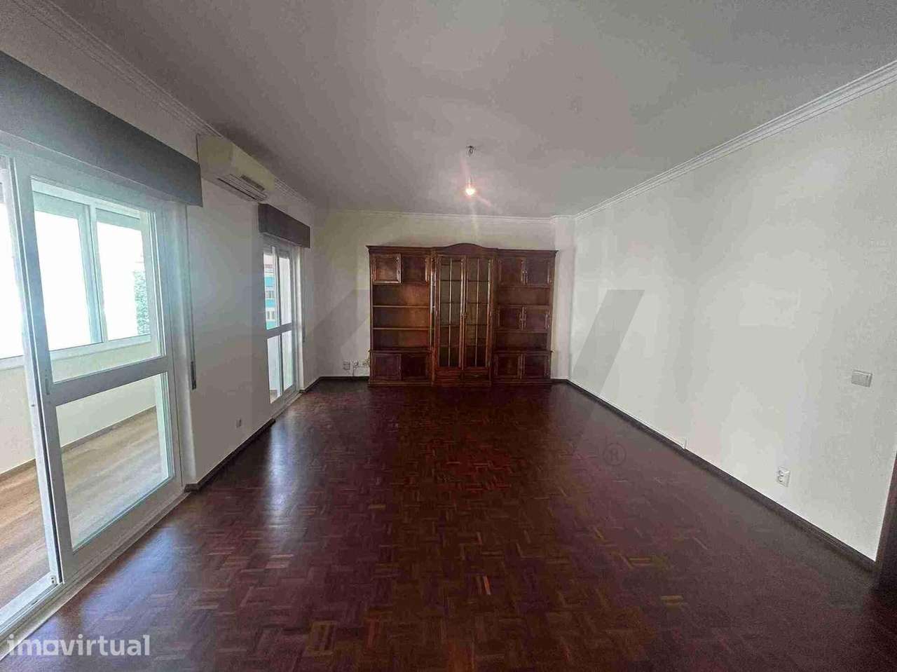 Apartamento T3 para Arrendamento em São Domingos de Benfica - Grande imagem: 3/33