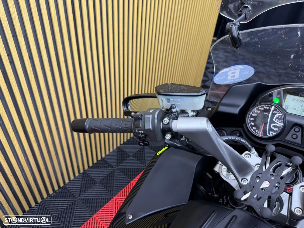 Kawasaki GTR 1400 - 13