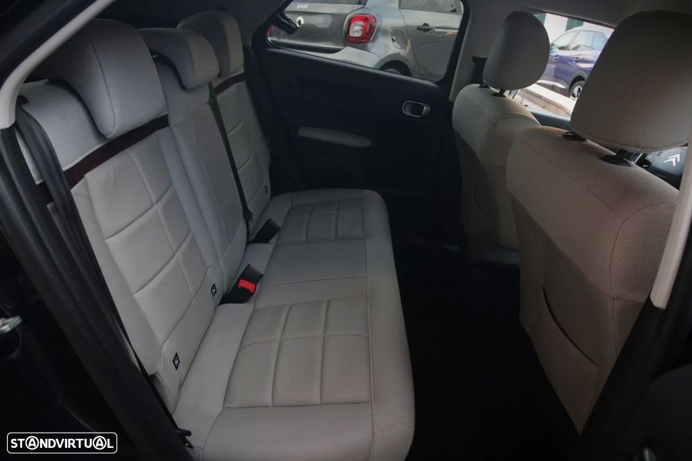 Citroën C4 Cactus 1.2 PureTech Shine EAT6 - 19