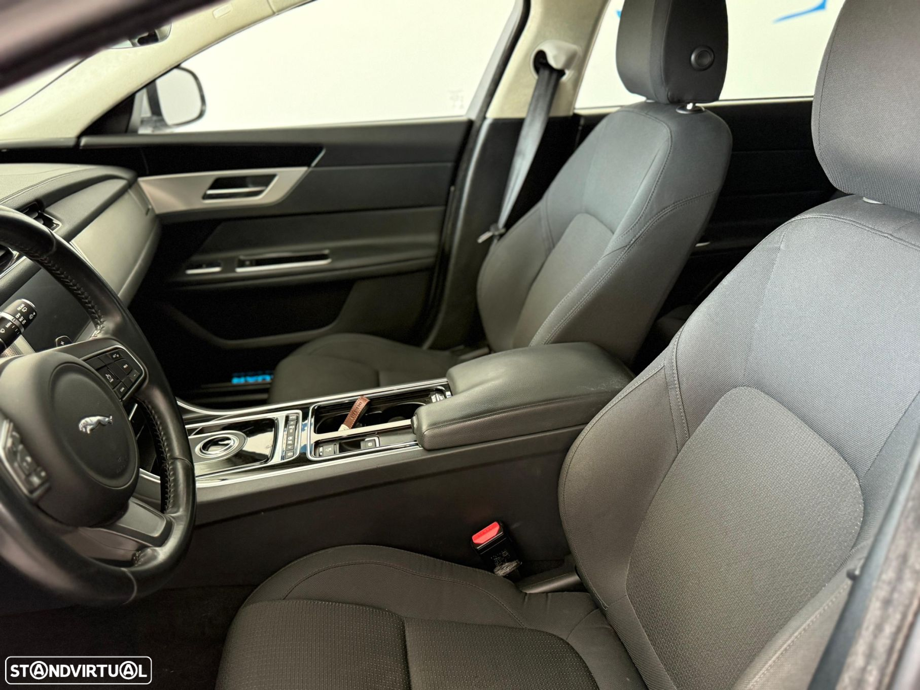 Jaguar XF Sportbrake 2.0 D Pure Aut. - 4