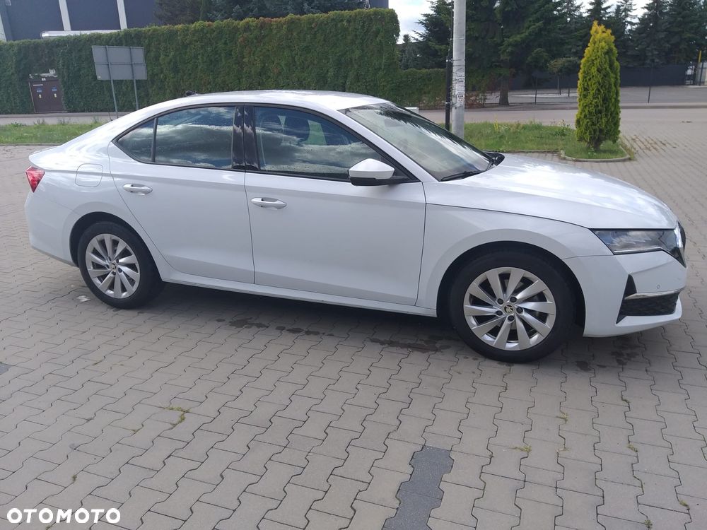 Skoda Octavia 1.5 TSI mHEV Selection DSG - 3