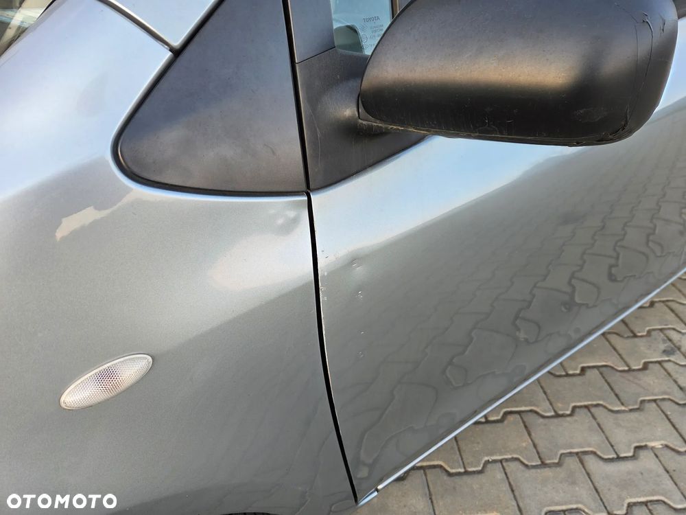 Toyota Yaris - 16