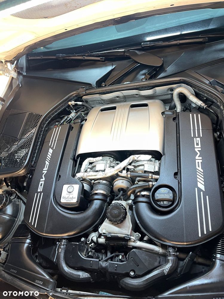 Mercedes-Benz Klasa C AMG 63 - 11