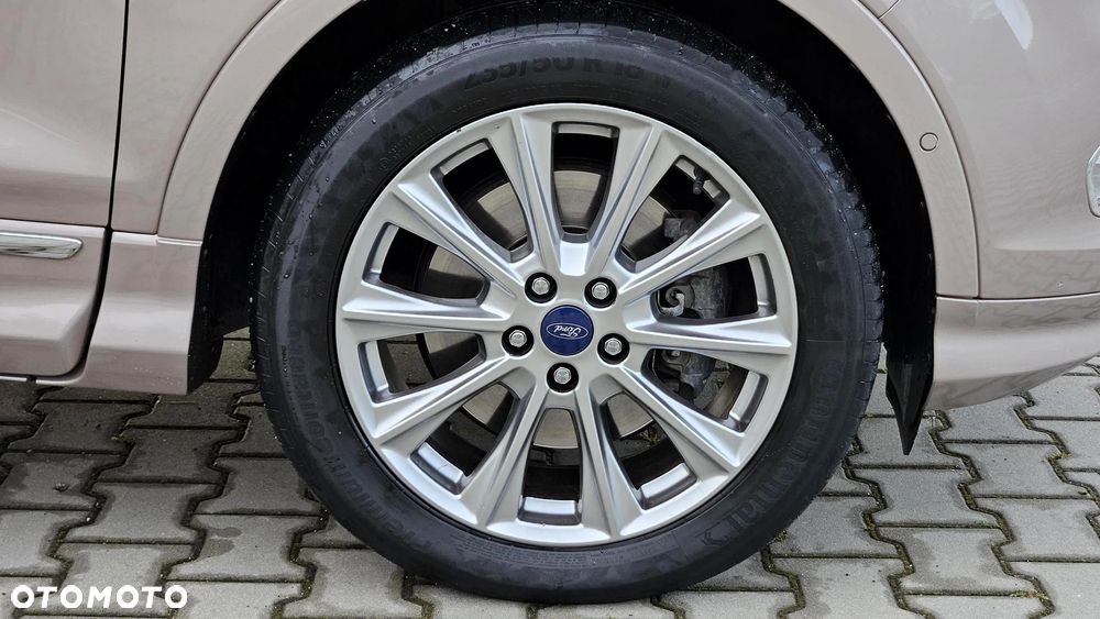 Ford Kuga 2.0 TDCi 4x4 Vignale - 38