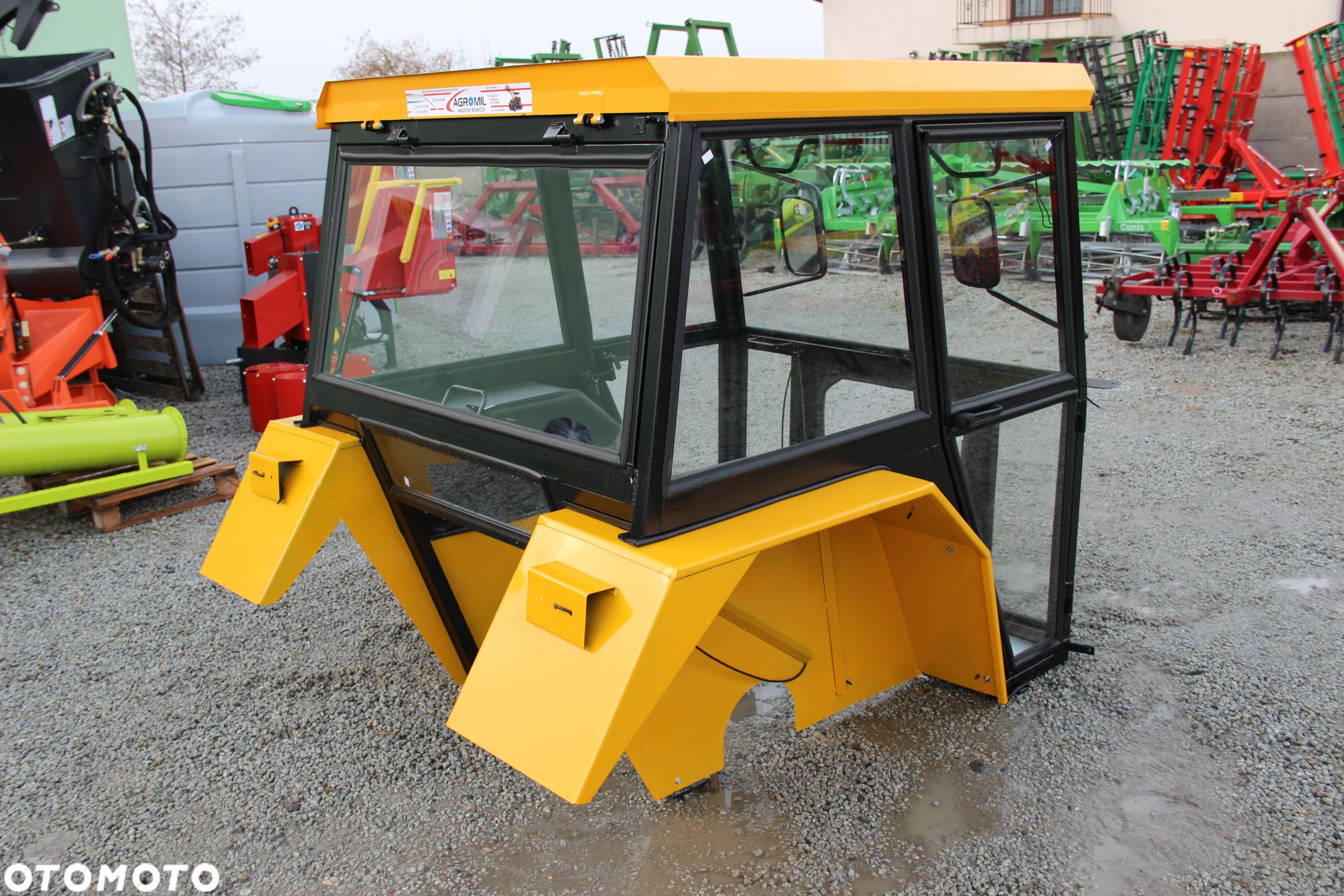 Kabina ciągnikowa kabina do ciągnika C-360 z błotnikami standard - 2