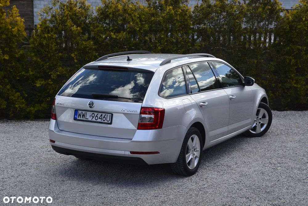Skoda Octavia 2.0 TDI Ambition DSG - 8