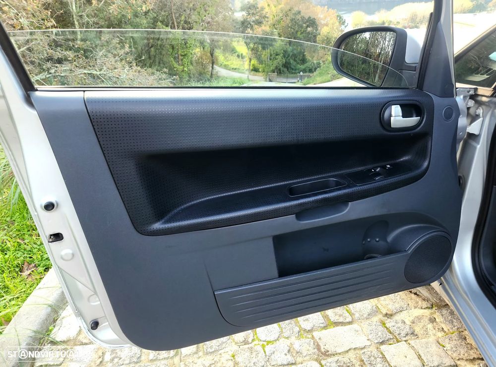 Mitsubishi Colt CZ3 1.3 Auto 30 Anos - 16