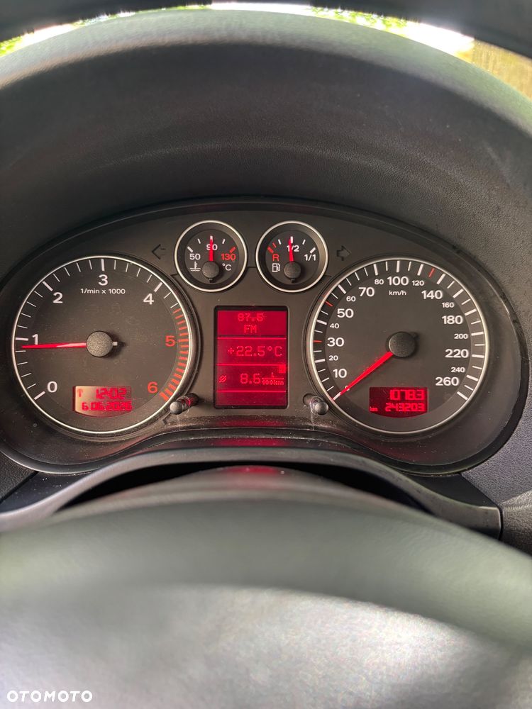 Audi A3 Sportback 2.0 TDI DPF Attraction - 6