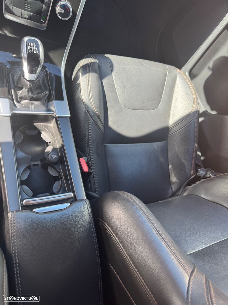 Volvo XC 60 2.0 D4 Momentum - 13