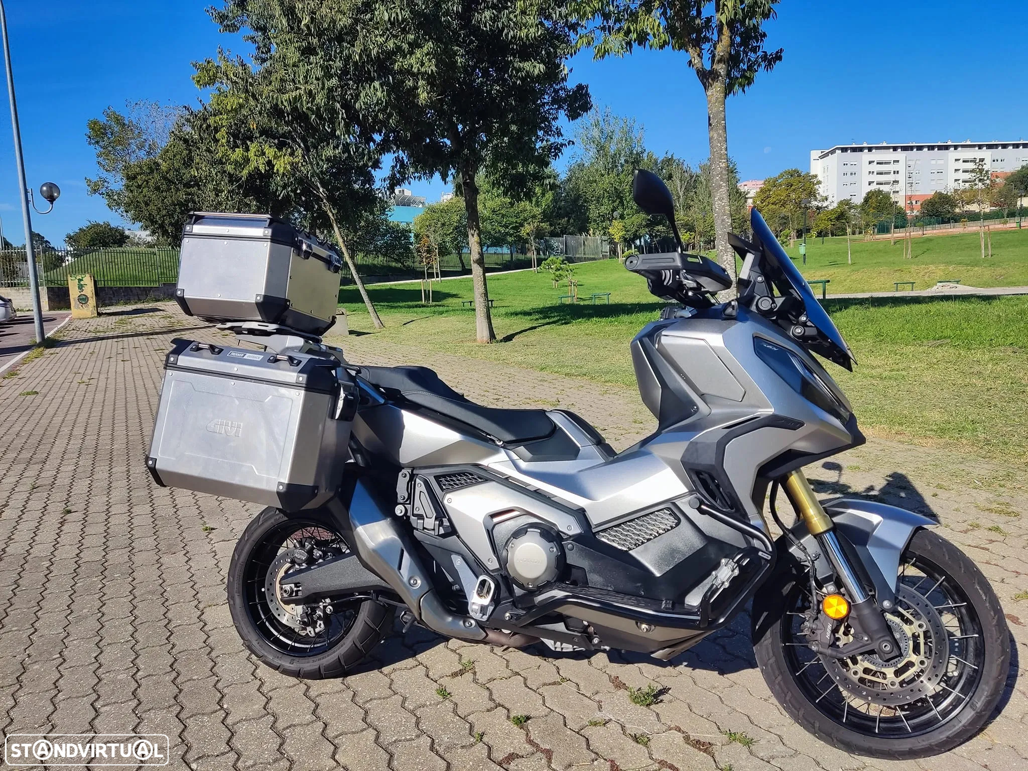 Honda X-ADV 750 - 16